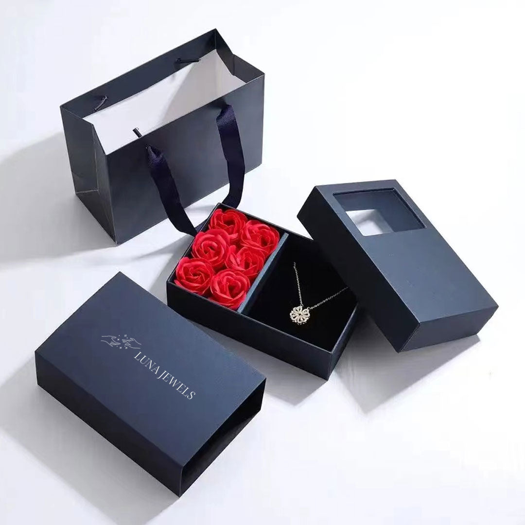 Coffret Roses Éternelles & son Collier de Trèfles - Pour toi, la femme de ma vie